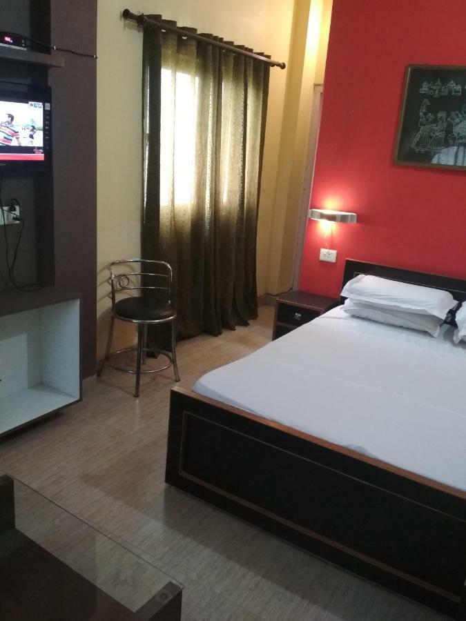 Leela Guest House Varanasi Esterno foto
